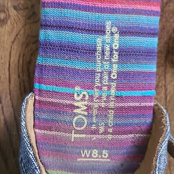 TOMS Woven Sandals - Picture 6 of 10